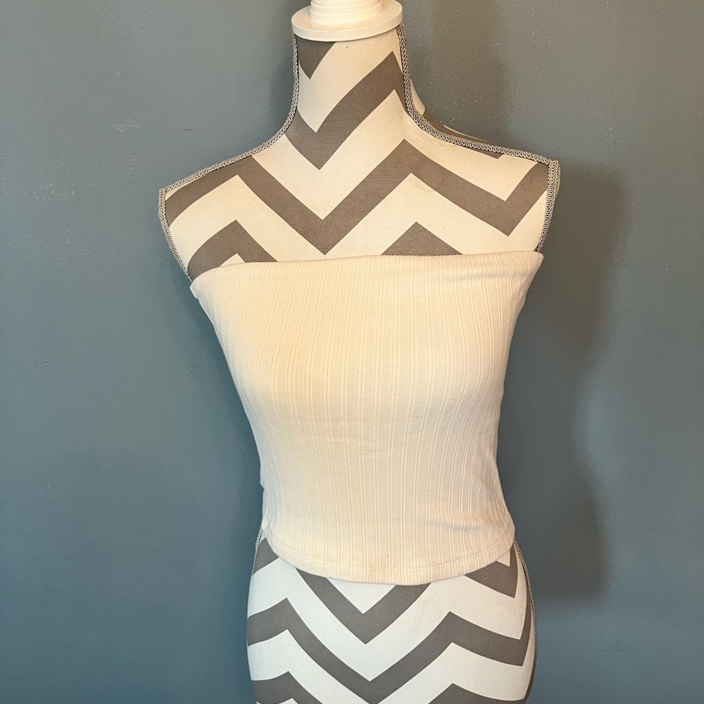American Eagle Outfitters Fitted Cream Crop Top